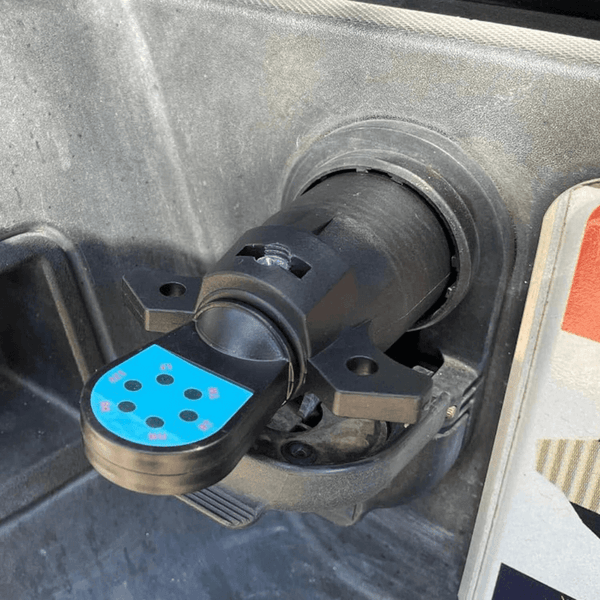 7-Way RV Blade Trailer Wiring Tester — Plug & Play LED Diagnosis for Safe Towing
